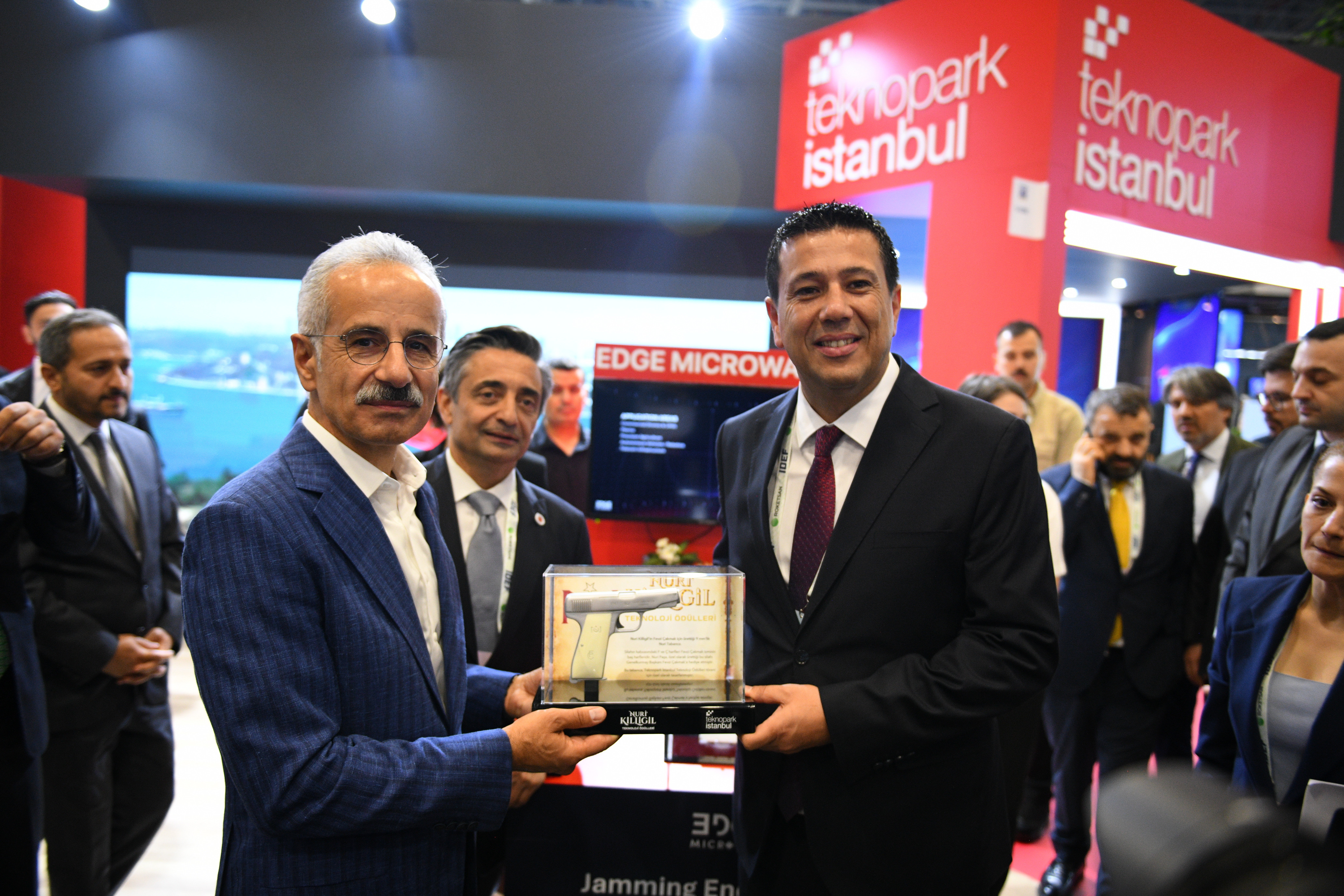 Minister of Transport and Infrastructure, Mr. Abdülkadir Uraloğlu, visited the Teknopark Istanbul stand at the IDEF2025 fair.